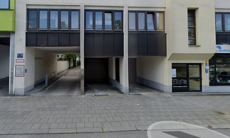 3 Duplex Parker (unten) zu verkaufen in München/Laim